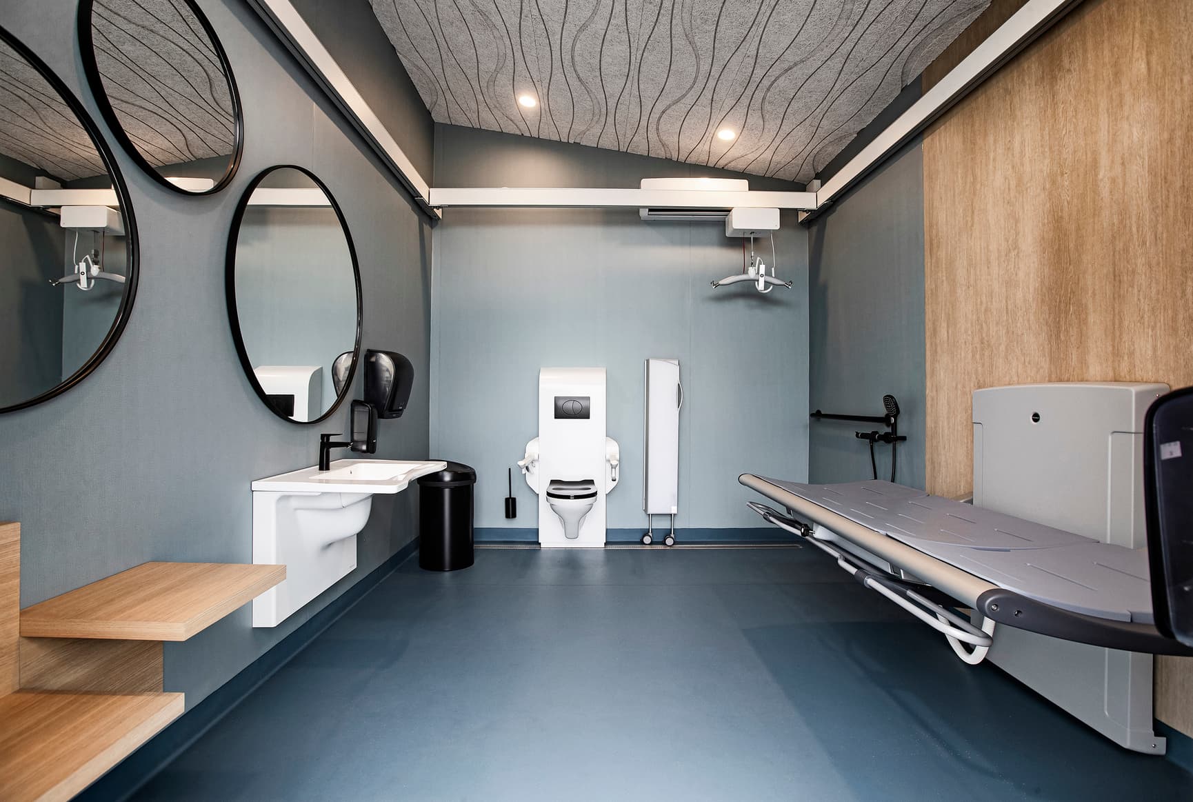 Pressalit Spaces - Changing Places facility